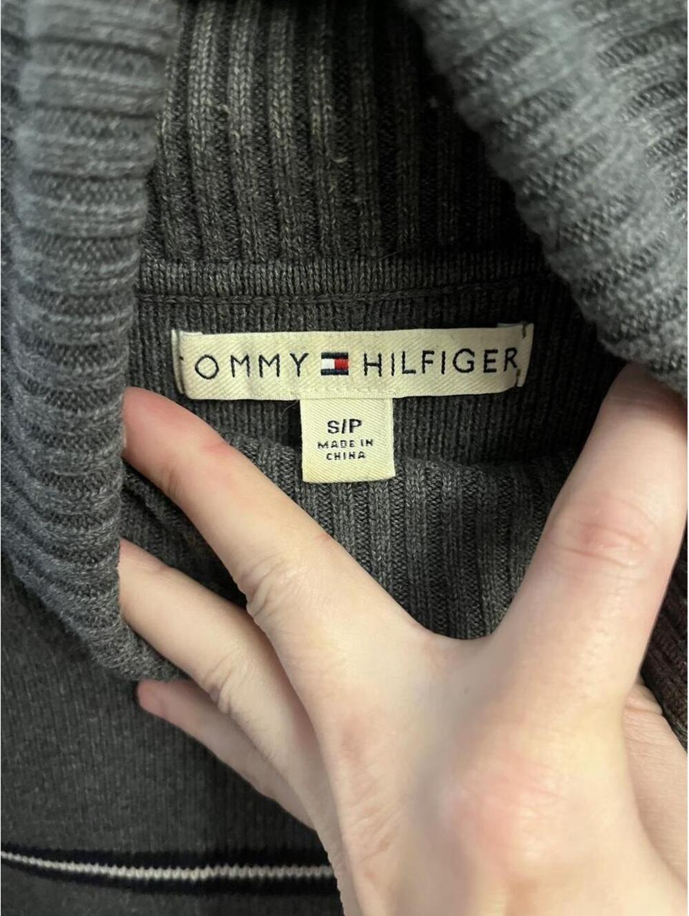 Tommy Hilfiger Women's Grey and Navy Jumper - Picture 4 of 6